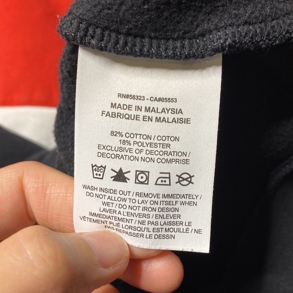 Nike Big Swoosh Modern Black Red Crewneck Sweatshirt Size Medium - Picture 5 of 9